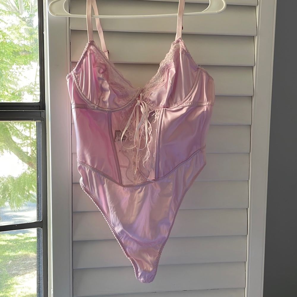 Savage X Fenty Pink Lace Teddy